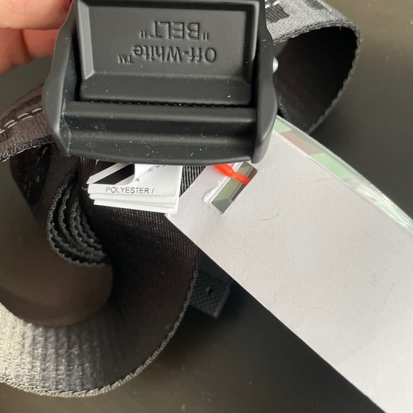 Off-white industrial belt - Picture 3 of 11